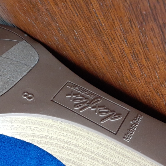 NWT open toe wedge heel shoes - Picture 10 of 12